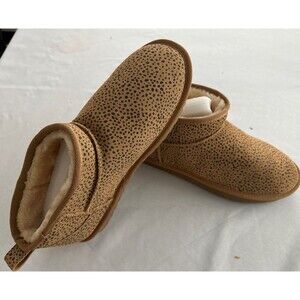 CUSHIONAIRE Women's Hip pull on boot +Memory Foam,, Size 11- New